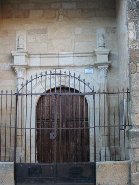 Portada de la Iglesia parroquial de San Salvador