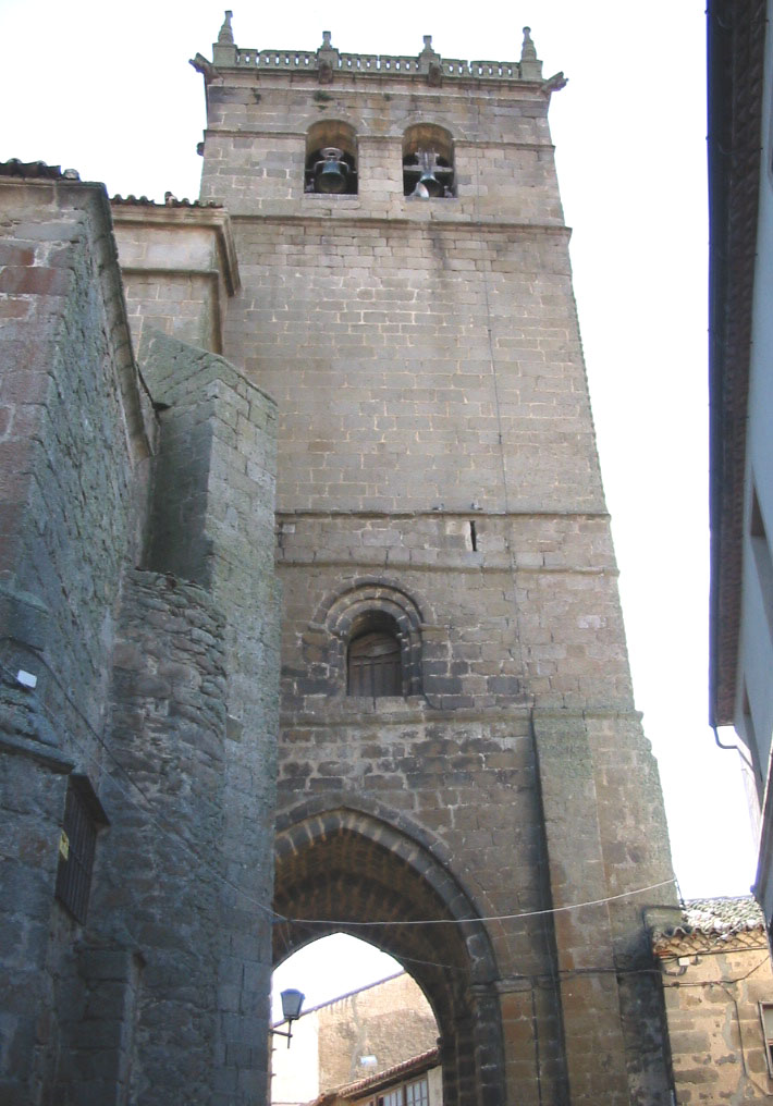 Lateral norte torre Iglesia parroquial de Santa María la Mayor