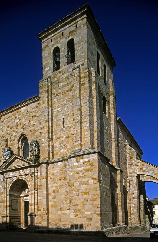 Iglesia de San Pedro y San Ildefonso