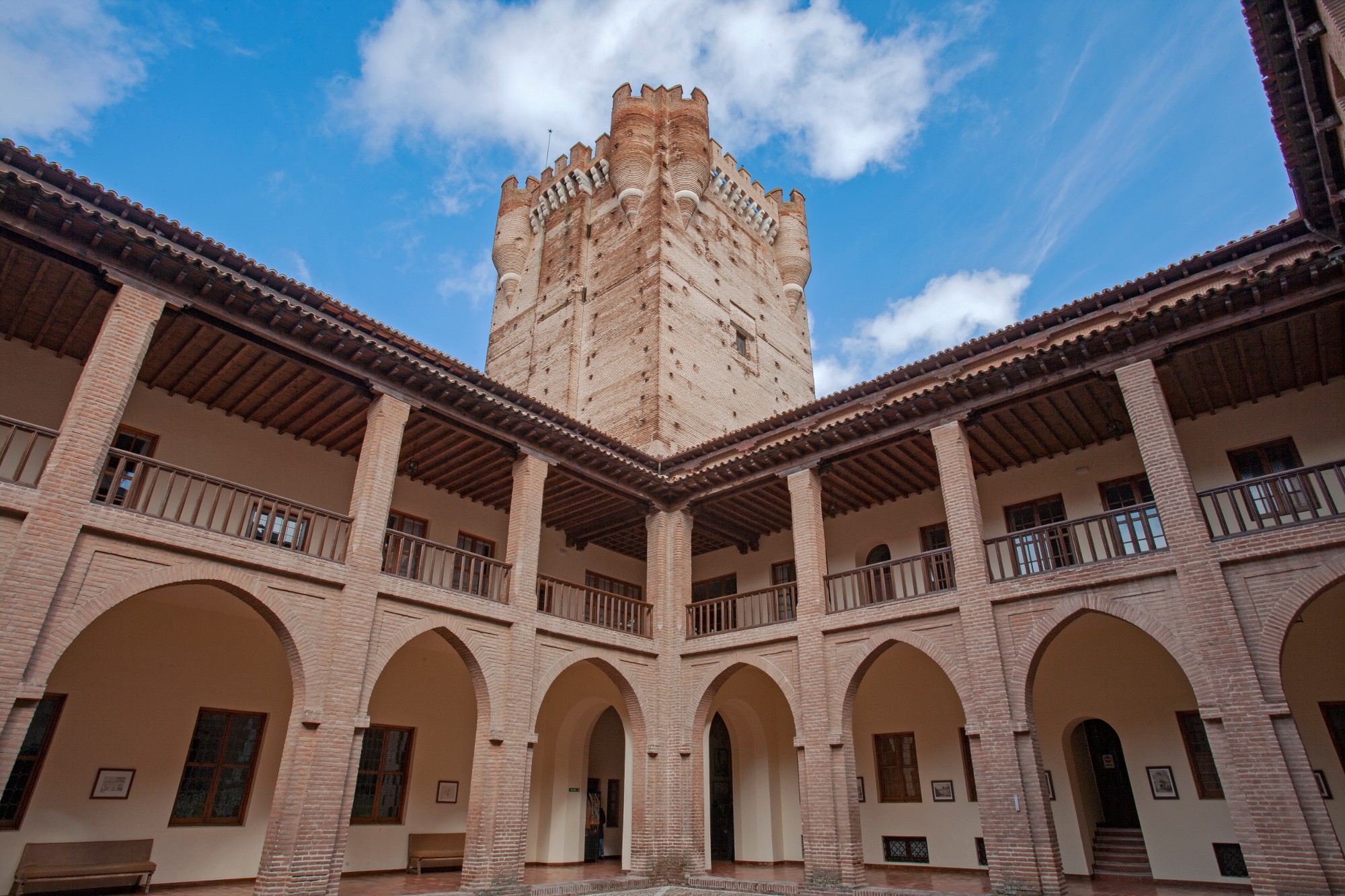 莫塔城堡| Portal de Turismo de Castilla y León