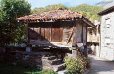 Hórreos de Posada