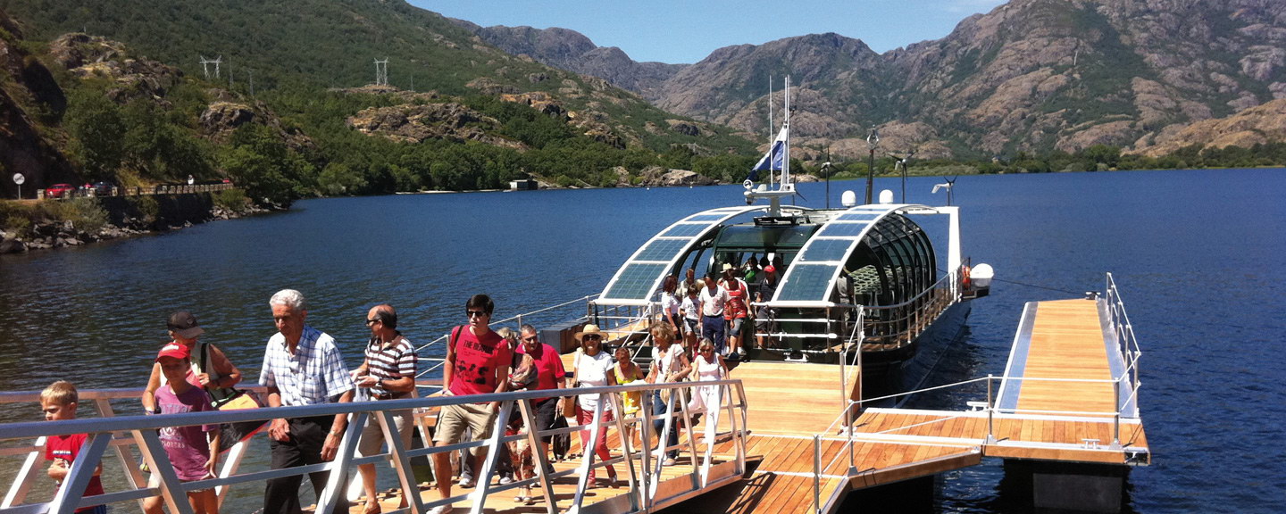 Sanabria Lake Environmental Cruise Official Portal Of Tourism Junta De Castilla Y Leon