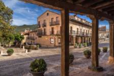 Pueblos Rojos y Negros