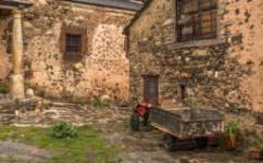 Pueblos Rojos y Negros