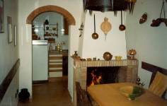 Los Alegria, interior