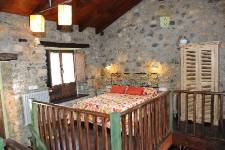 Entre Babia y la luna - RINCONES, San Emiliano, (León), vista interior