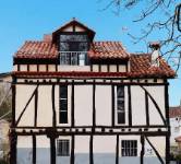 LA CASA DE LA SERENIDAD, Villanasur Río de Oca, (Burgos), vista exterior