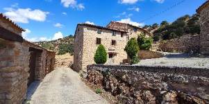 DONDE ELVIRA, Valderroman, (Soria), vista exterior