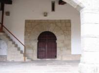 Portada sur Iglesia parroquial de los Santos