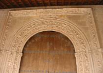 Alfiz portada Sur Iglesia de la Santa Cruz