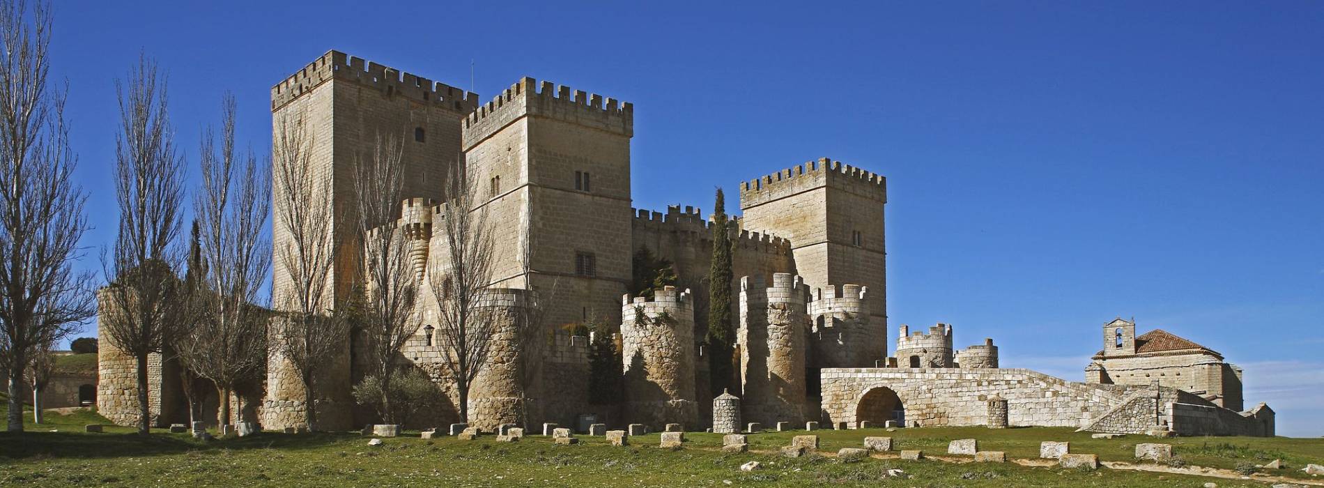 Castillo de Ampudia Castillo de Ampudia