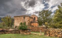 Pueblos Rojos y Negros