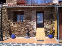 ROSAS ROJAS, vista exterior