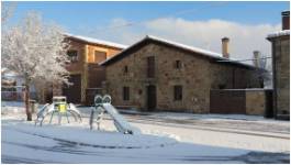 LA CASA DE PIEDRA DE LA ALDEA, Aldea del Pinar, (Burgos), vista exterior
