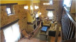LA CASA DE PIEDRA DE LA ALDEA, Aldea del Pinar, (Burgos), vista interior