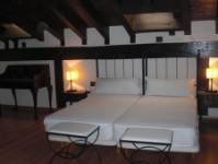 LOS CEREZOS DE MOGARRAZ, vista interior