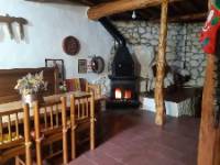ISABEL Y FERNANDO, Castillejo de Robledo, (Soria), vista interior