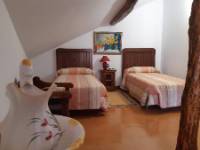 ISABEL Y FERNANDO, Castillejo de Robledo, (Soria), vista interior