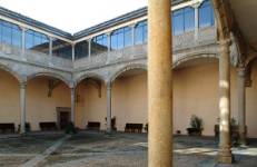Palacio de Santa Cruz o Bracamonte