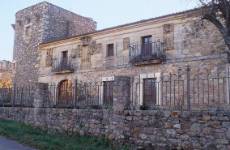 Castillo - Palacio de Los Álvarez Acebedo