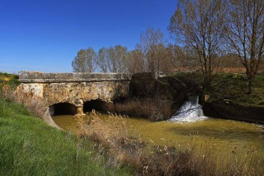 Acueducto de Arroyo Mayor. Paredes de Nava (Palencia)
