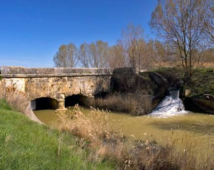 Acueducto de Arroyo Mayor. Paredes de Nava (Palencia)