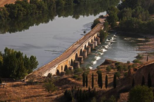 Río Duero y puente románico. Toro (Zamora)