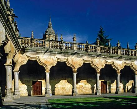 Claustro de las Escuelas Menores de la Universidad de Salamanca