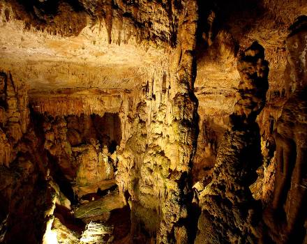 Covalagua. Cueva de los Franceses
