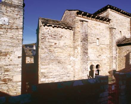 Monasterio Iglesia de Santiago