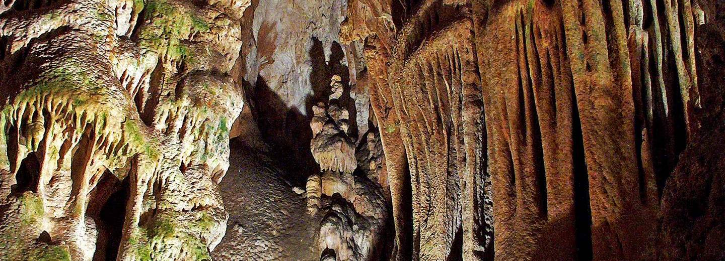 Covalagua. Cueva de los Franceses