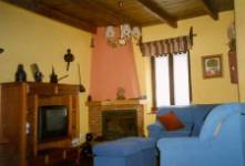 Las Singer, interior