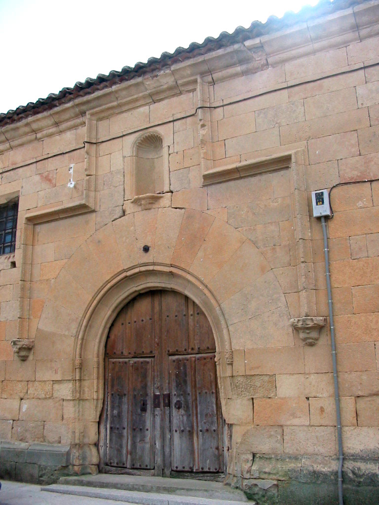 Acceso Norte Iglesia parroquial de San Pedro