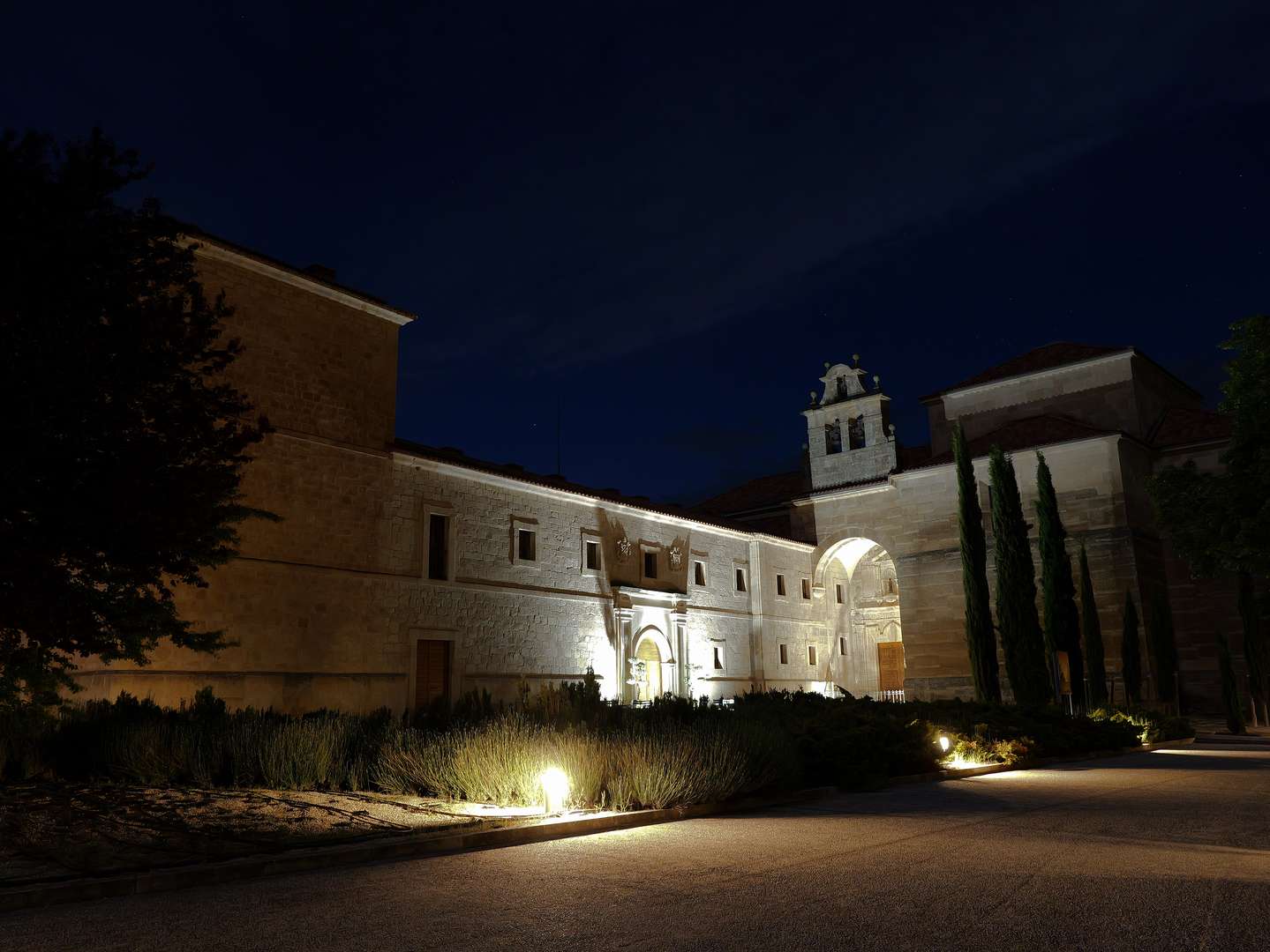 Hospedería Convento San Francisco, Santo Domingo de Silos, (Burgos)