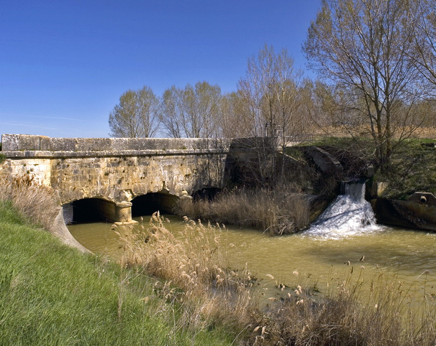 Acueducto de Arroyo Mayor. Paredes de Nava (Palencia)