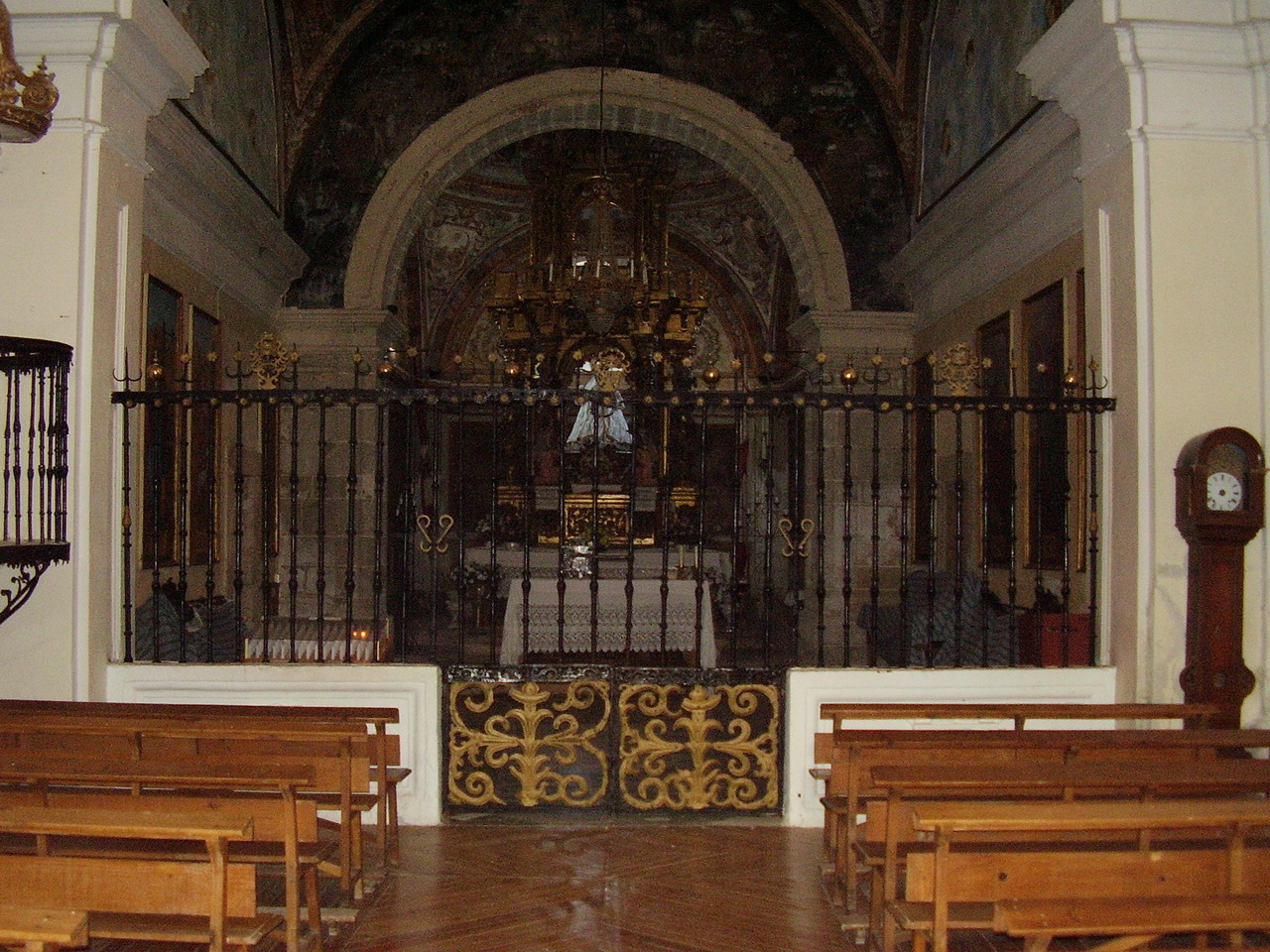 Interior de la Ermita de Nuestra Señora de Tiedra Vieja